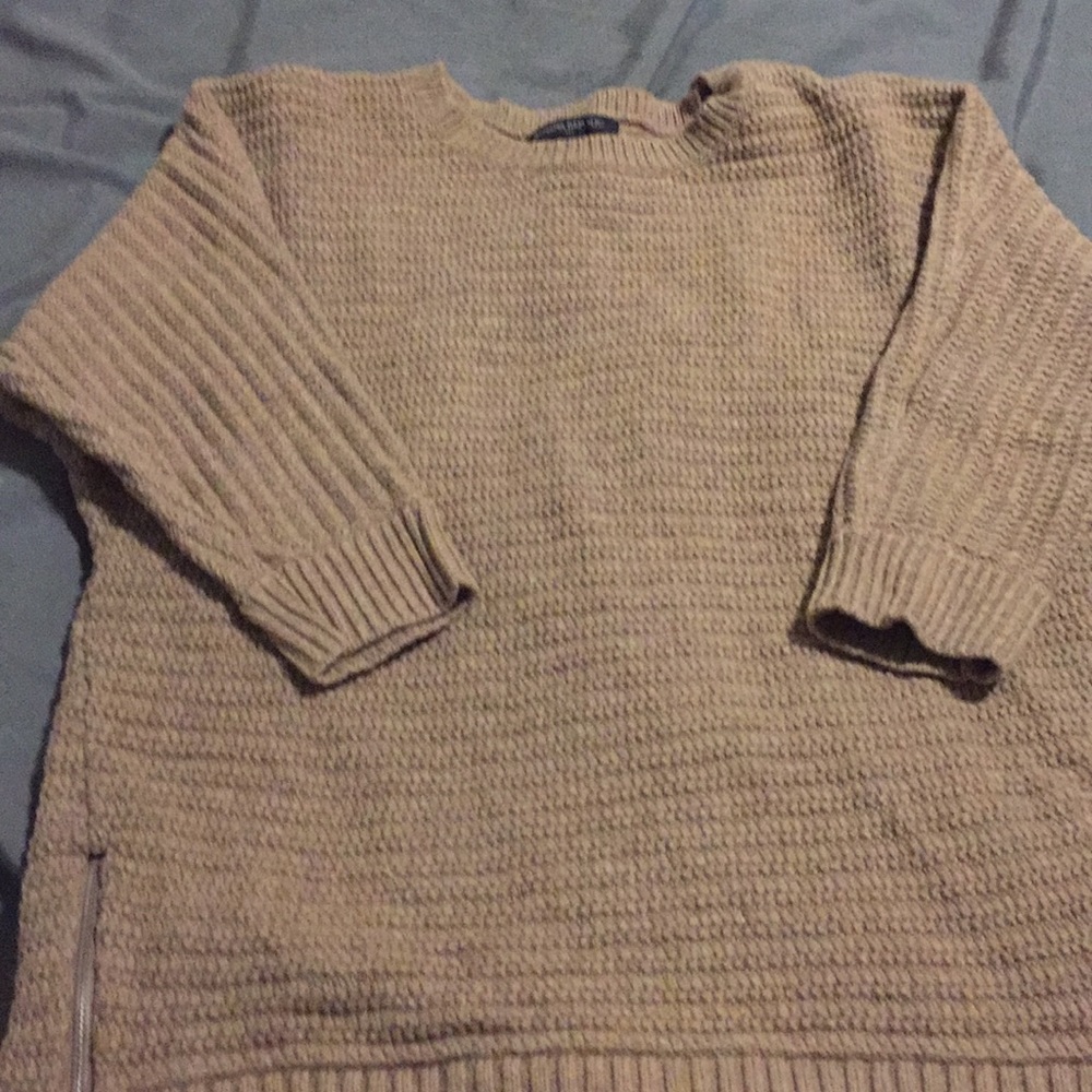 Tan Banana Republic sweater with zipper